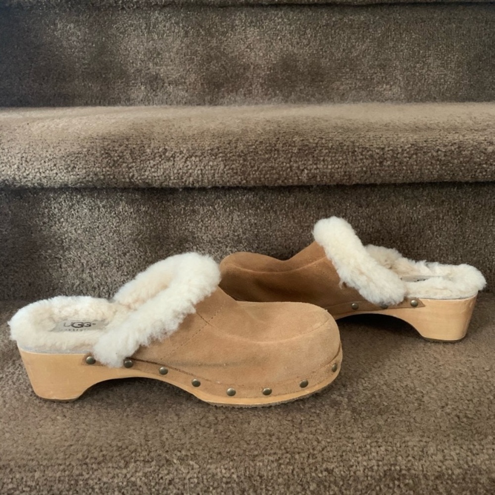 Ugg Tan Clogs